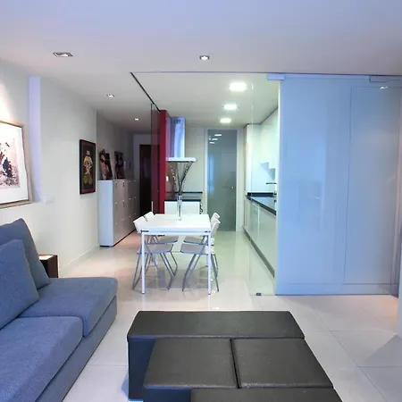 Ohannahome's Maroon Apartment *
